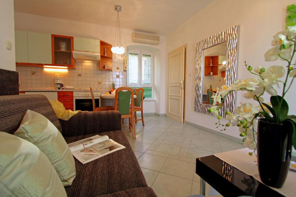 Apartments Belvedere Bol Zimmer foto