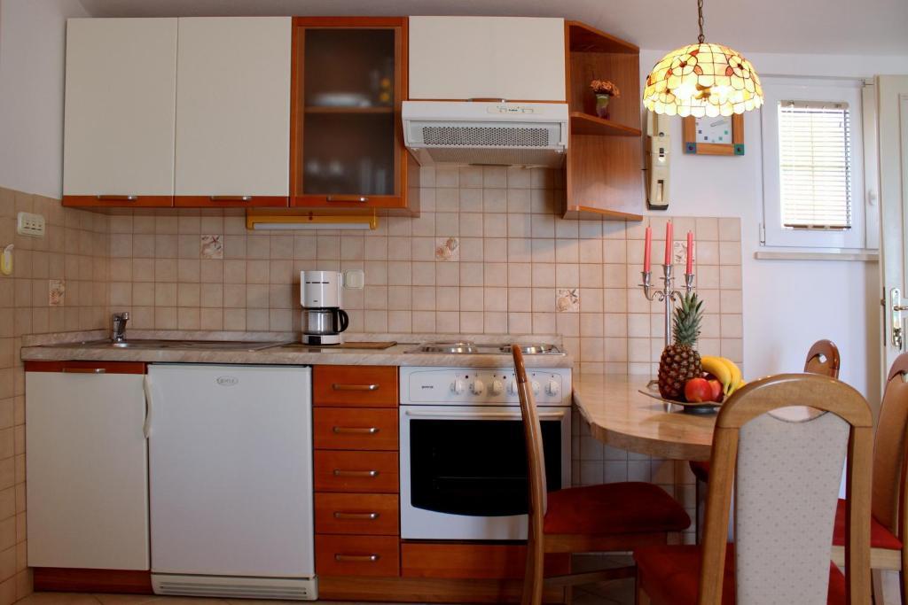 Apartments Belvedere Bol Zimmer foto